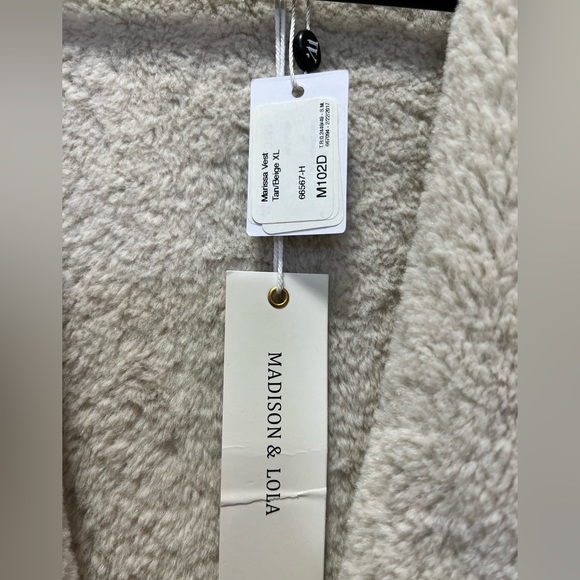 Madison & Lola Faux Vest - Picture 3 of 3